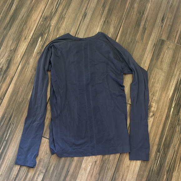 Athletic long sleeve - Picture 3 of 3